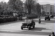Giornata delle Forze Armate: Militärparade mit Soldaten und Fahrzeugen 