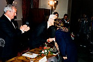 Silvius Magnago in occasione della festa per il suo 30° anniversario da presidente di partito della SVP