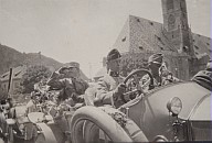 Carlo I d'Austria saluta gli spettatori