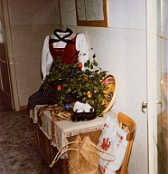 Esposizione di manufatti delle allieve.