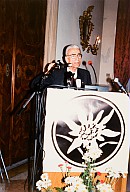 Silvius Magnago in occasione della festa per il suo 30° anniversario da presidente di partito della SVP