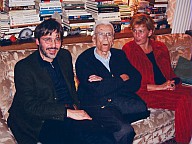 Reinhold Perkmann e Sabina Kasslatter Mur si congratulano con Silvius Magnago per il suo 95° compleanno